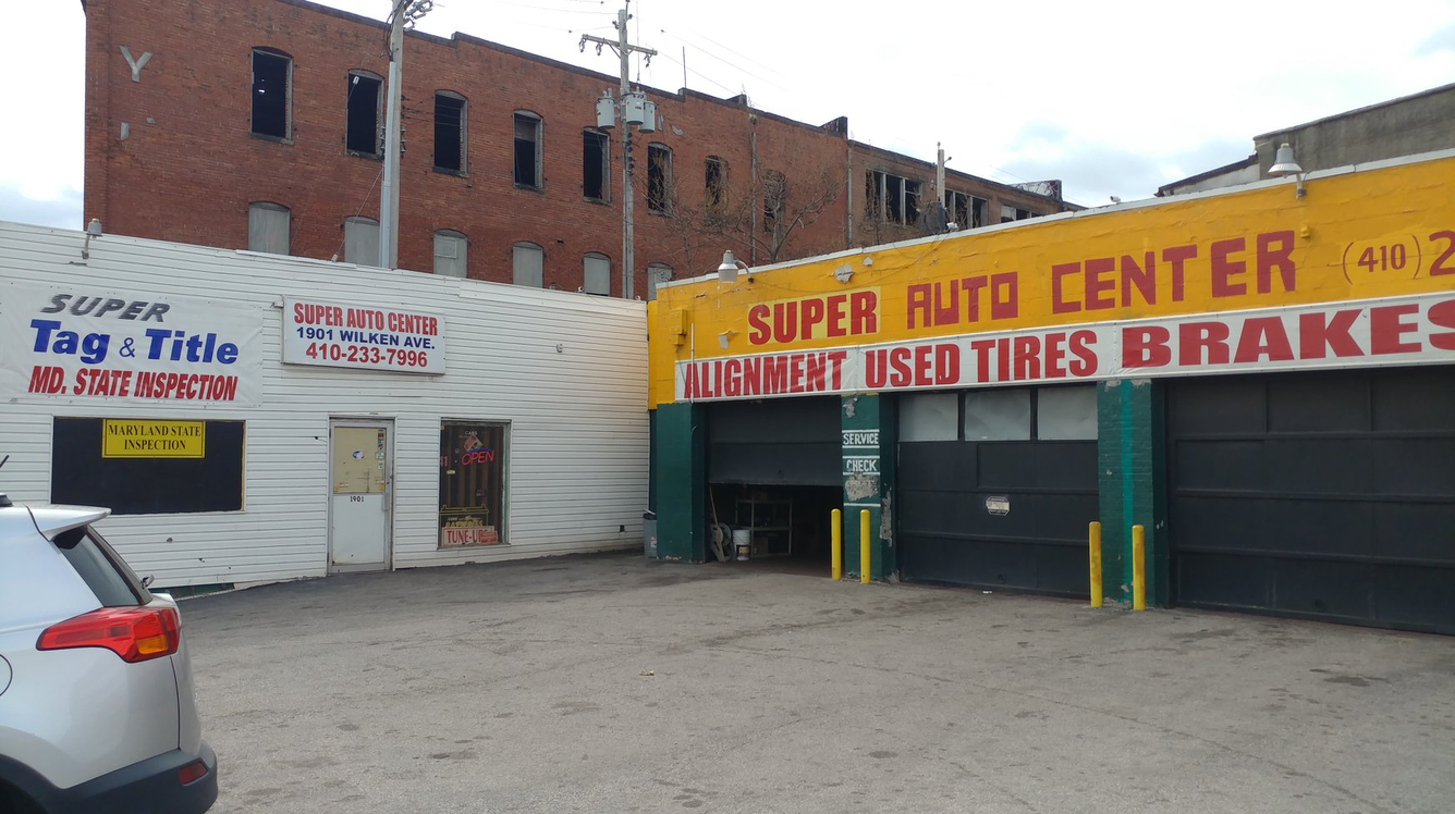 SUPER AUTO Center Storefront